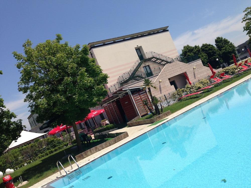 Hotel Ca' Brugnera Екстер'єр фото